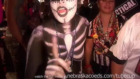 painted beauties in public many great tits