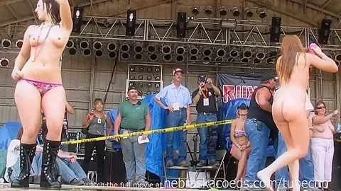 wet and wild biker chicks from iowa