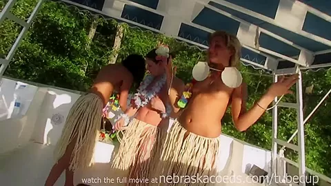 wet and wild babes on vacation