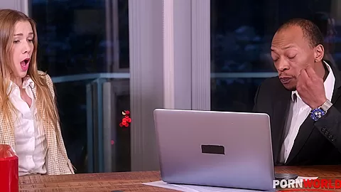 Lazy Bimbo Gets Boned in the Bottom by Her Black Boss to Save Her Job GP1806 - PornWorld