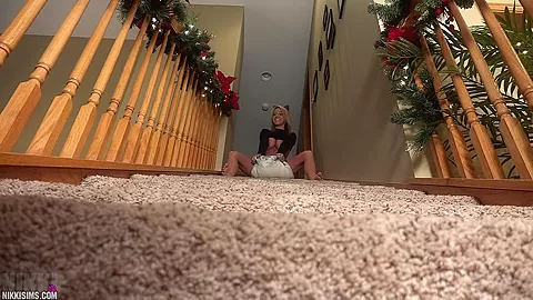 Nikki Bumps