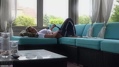 Nikki Horny TV Video