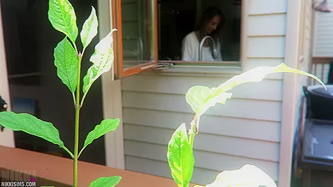 Nikki Dish Washer Creep