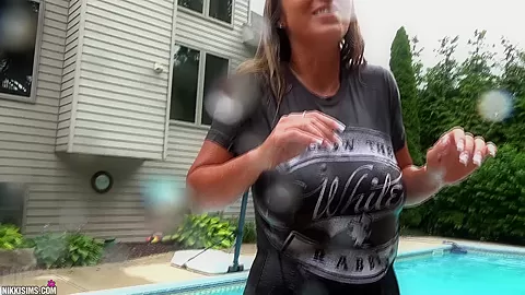 Nikki Pool Cleaner Video