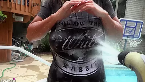 Nikki Pool Cleaner Video