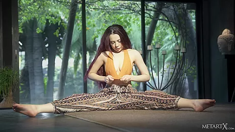 Body Whisper - Sabina Rouge - MetArtX