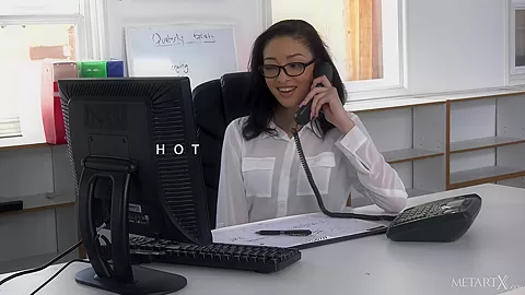 Hot Assignment - Scarlett Bloom - MetArtX