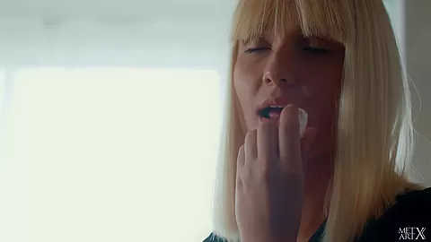 Hot 'N Cold - Lucretia K - MetArtX