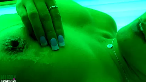 Nikki Tanning Ice Video