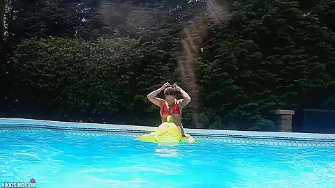 Nikki Gecko Cowboy Video