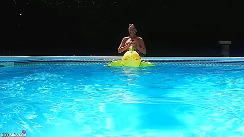 Nikki Gecko Cowboy Video