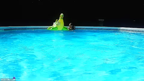 Nikki Gecko Cowboy Video