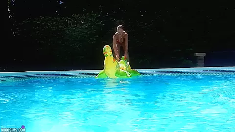 Nikki Gecko Cowboy Video