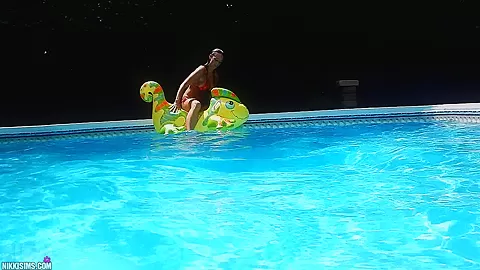 Nikki Gecko Cowboy Video