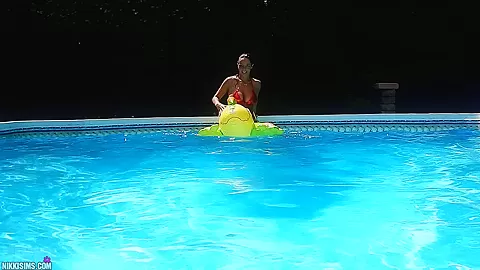 Nikki Gecko Cowboy Video