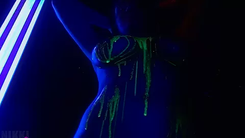 Nikki Black Light Pony Video