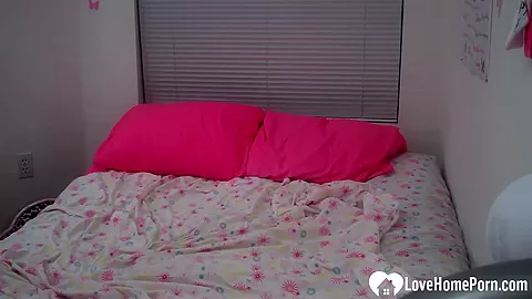 Young redhead teen 18+ likes to use vibrator