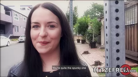 HITZEFREI Emma meets a guy from a German dating app