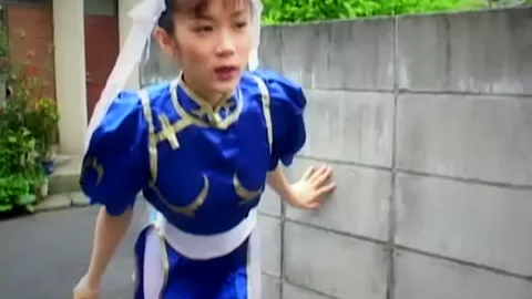 Chun-Li Cosplay Japanese Babe in huge bukkake gangbang