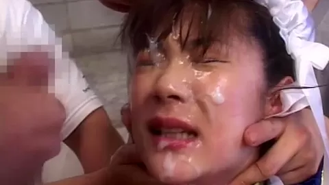 Chun-Li Cosplay Japanese Babe in huge bukkake gangbang