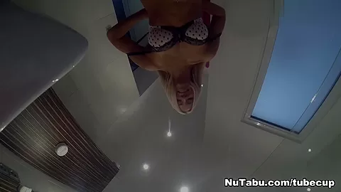 Kiara L. in Uncut Scene