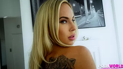 Busty Milf Pleases Her Pink - PornWorld