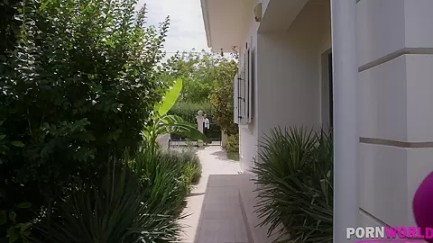 Bikini Babe Footjobs Poolside - PornWorld