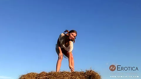 Cecelia in Hay - avErotica