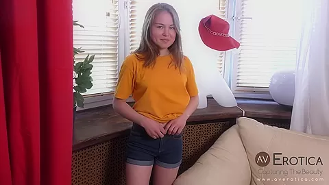 Molly in Red hat - avErotica