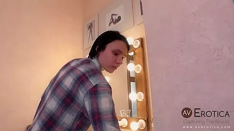 Dotty in Home alone - avErotica