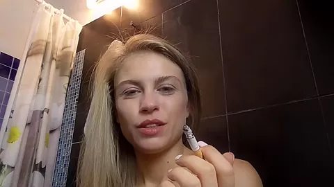 Kisrtins Bitch Smoking On Toilet - SoloAustria