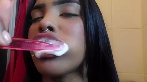 Black Girl Teeth Brushing Fetish - SoloAustria