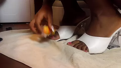 Black Princess Crush Your Action Figures And Piss On It - SoloAustria
