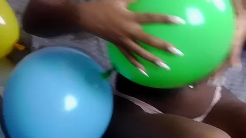 Ebony Balloon Fetish - SoloAustria