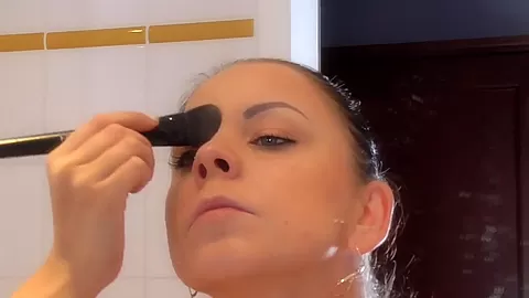 Carla Make Up Fetish With Full Make Up - SoloAustria
