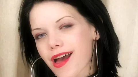 Dagmar Riding Her Pussy Hard On Fucking Machine - SoloAustria
