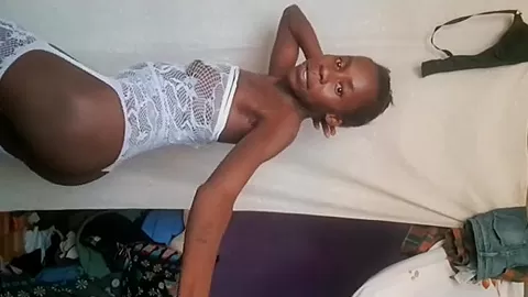 Dancing And Ass Shaking Of Ebony Pearl Keysha - SoloAustria