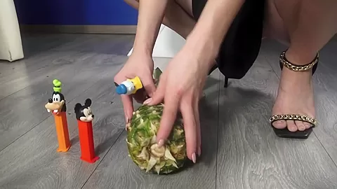 Dont Play With The Food Sadistic teen 18+ Crush Fun - SoloAustria