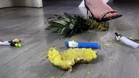 Dont Play With The Food Sadistic teen 18+ Crush Fun - SoloAustria