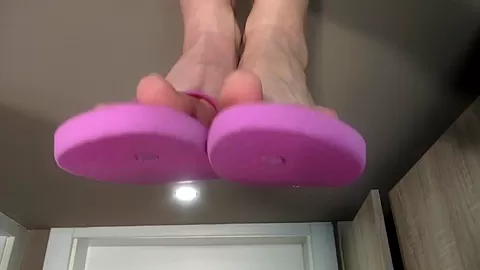 Brat Kitty Smoking Dangling Bikini Fetish Flip Flop Fetish Selfie Fetish - SoloAustria