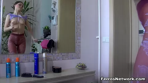 EPantyhoseLand Movie: Colette