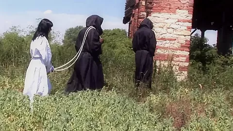 Inquisitions Spanking For The Witch - MaledomAustria