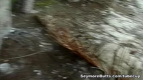 Seymore Gets A Blowjob On A Secluded Beach