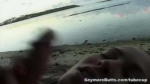 Seymore Gets A Blowjob On A Secluded Beach