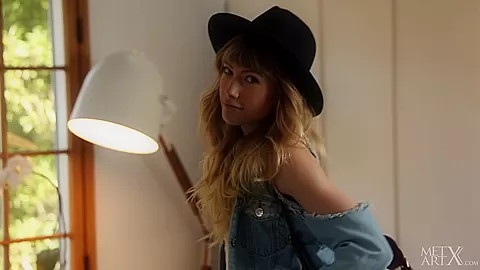 Innuendo - Ivy Wolfe - MetArtX