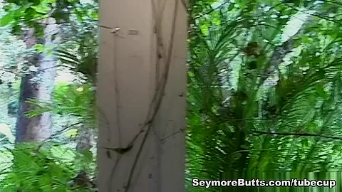 Seymore Has His Dick Blown In The Lovely Outdoors