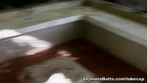 Seymore Has His Dick Blown In The Lovely Outdoors