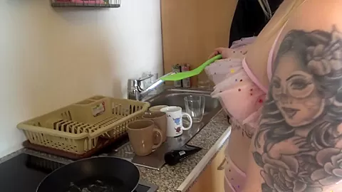 Sperm Fried Egg Handjob - FemdomSex