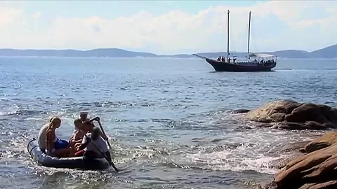 Blond Nasty Slut Get Hard Fucked By 3 Tourists On Beach - FemdomSex