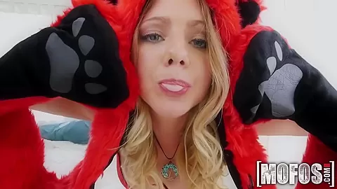 Blonde With Her Naughty Cap Sucking In Pov